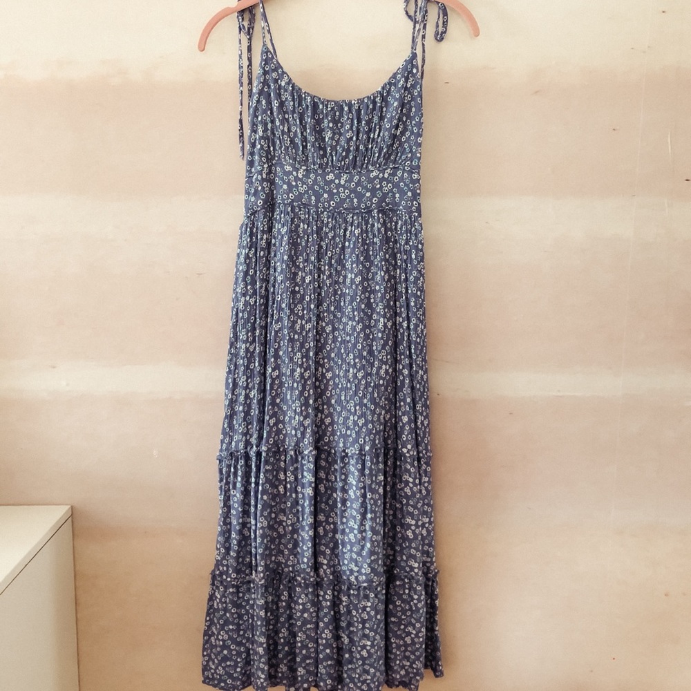 Blue floral midi dress